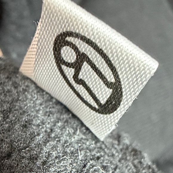 Obey OG Logo Sweatshirt Black | 2015 Graphic Crewneck - Picture 6 of 6